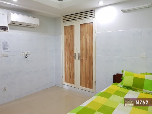 N762 | Budget Studio Apartment with Elevator For Rent Near Rupp