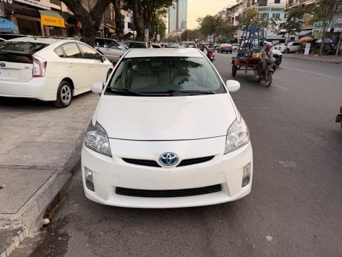 Prius 2010 ពណ៌សកាំម៉ៃ 17 ម៉ឺនម៉ាយហ្សុីន