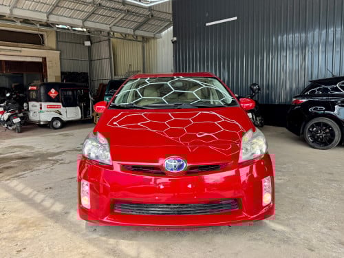 Prius 2010 Option 5 ក្នុងលឿង ពណ៌ក្រហម