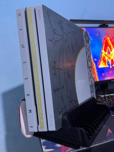 PS4 Pro 1TB🔹  God of War / Norse Style ឡូយ💀⚔️🔹 សភាពម៉ាស៊ីន 97%🔹 No JB (Online បានធម្មតា 🌐