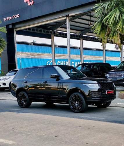 Range Rover Vogue LWB autobiography