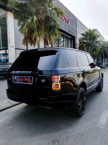 Range Rover Vogue LWB autobiography