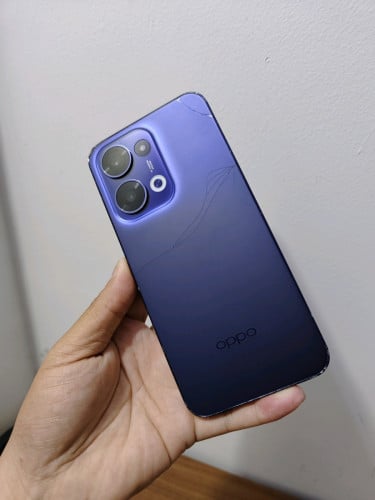 Reno 13 5g 12-255G ស្ទើរតួរ ស្រាំខ្នងកែងខាងលើដូចរូប