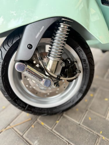 Vespsa GTS. 300cc. 2022. ខ្ចីណាស់ លេខការ៉េ (លេខធ្វេីអស់1809$)
