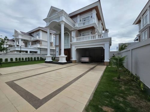 Villa for RENT! • Location: Borey PH Boueng Snor.