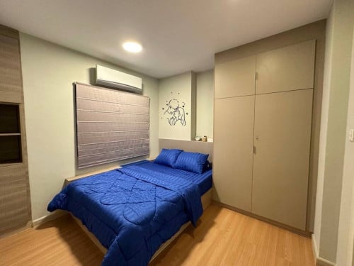 ខុនដូជួលទីតាំងនឹងស្នោរ