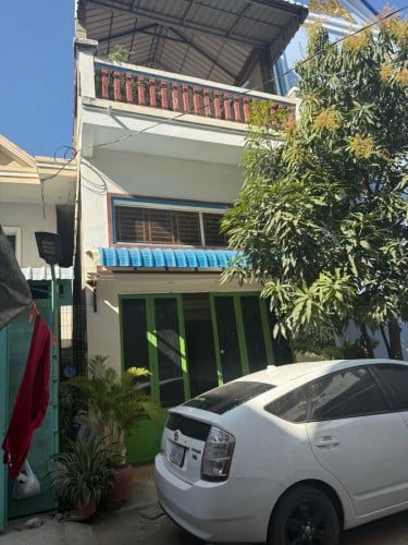 ផ្ទះនៅភ្នំពេញ