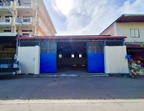 ឃ្លាំងថ្មីជួល នៅឬស្សីកែវ !