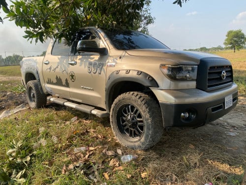 ឡានលក់ដូរសេរី