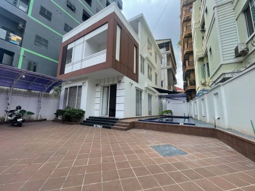 វីឡាមានអាងហែលទឹកសម្រាប់លក់ នៅសង្កាត់ទួលទំពូង