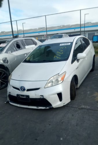 ឡានកាលី 𝟐𝟎𝟏𝟐_𝐎𝐩𝐭𝟑/ក្នុងស (ប៉ះស្រាលថ្ពាល់១+កាង)