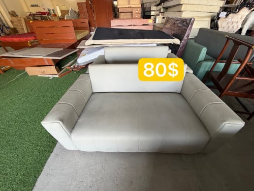 សាឡុងទទួលភ្លៀវ