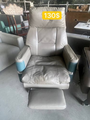 កៅអីប្រធាន