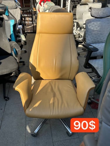 កៅអីប្រធាន