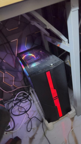 លក់ចោល មិនសូវបានប្រើទេ mouse, keyboard, mouse pad, includes chairs gaming