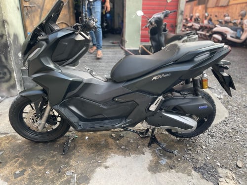 ស្អាត់បងៗADV23.160cc