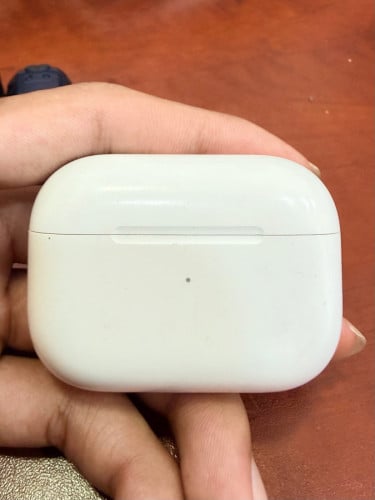 លក់AirPod pro 1 នៅស្អាត អត់មានបញ្ហាអីទាំងអស់