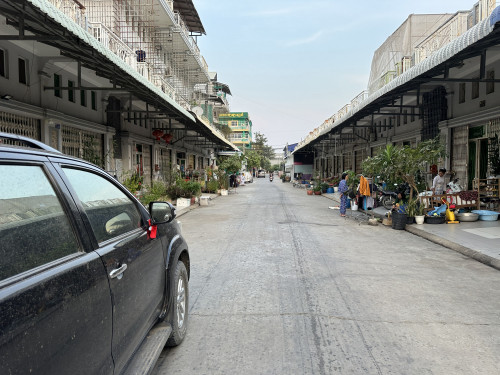 ផ្ទះលក់ក្នុងបុរីឡាយគង់ចំការដូង