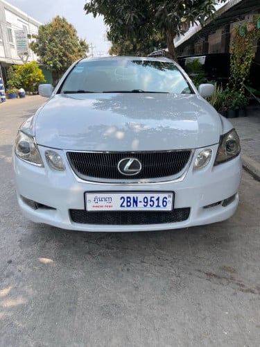ខ្ញុំចង់លក់ឡាន GS 300