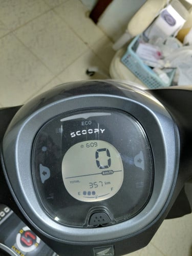 លក់ម៉ូតូ scoopy ពណ៌ខ្មៅគ្រើម 2025 របស់ក្រុមហ៊ុនម្ចាស់ផ្ទាល់ទើបតែជិះបាន 300 គីឡូទើបតែទិញទុកចោល