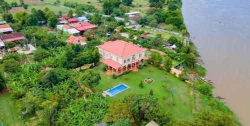 🌊 វីឡាអាងហែលទឹកប្រណិតក្បែរ​ទន្លេមេគង្គ – ម្Luxury Riverside Pool Villa – Elevate Your Life Quality