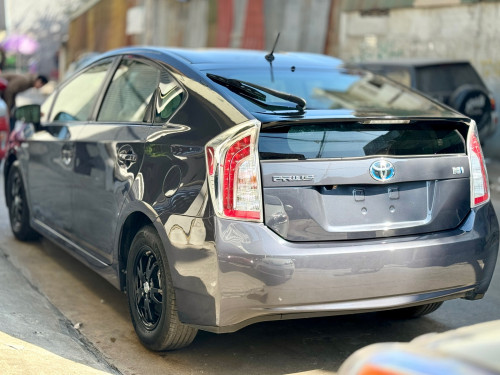 🚘 បង់រំលស់​១០០%ពុំចាំបាច់មានប្រាក់ចូលរួម​💰 ​2012 Toyota Prius​ option 2 ម៉ាញ៉េAndroid