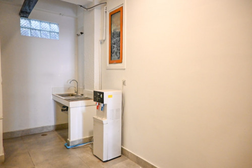1200$  | Fitted Out Retail Space for Rent