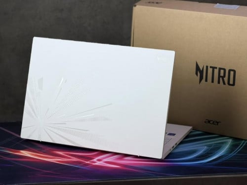 Acer Nitro Lite 16 White  $699 | i7 13620H 16GB (DDR5) 512GB 16" FHD+ 165Hz RTX3050 6GB