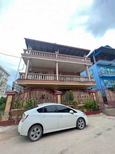 Building 13room 3200$