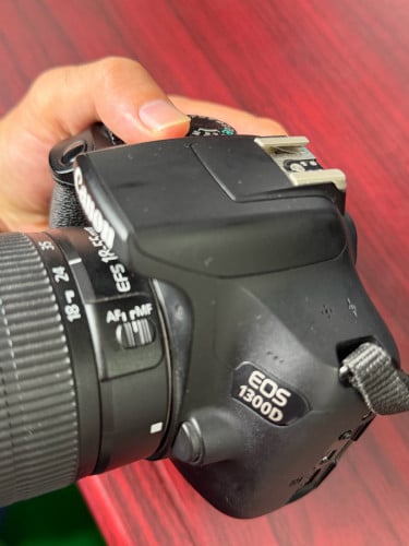 Canon 1300D នៅស្អាតណាស់