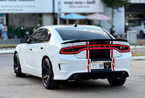 DODGE CHARGER 2015 Full Option V6