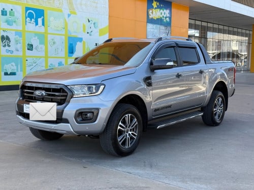 Ford Ranger Wildtrak ស៊េរីឆ្នាំ 2021វេីតៗបងៗ
