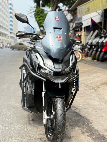 Honda ADV160ក្រុមហ៊ុនNCX