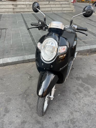 Honda scooyi
