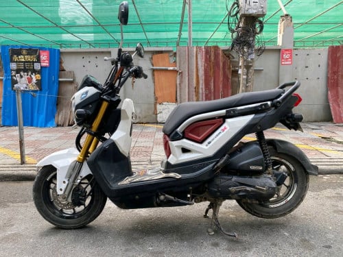 Honda Zoomer x