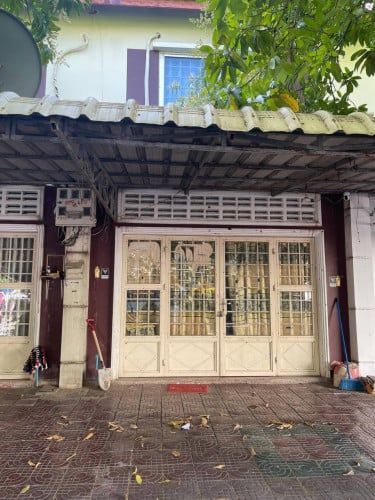 House for Sale in Urgent in Borey Rung Reung