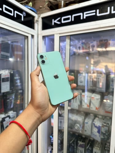 iPhone 11 ពណ៌ទឹកសណ្តែក🍏 128GB  CH Battery 79% 🔋 តួស្អាត 99%