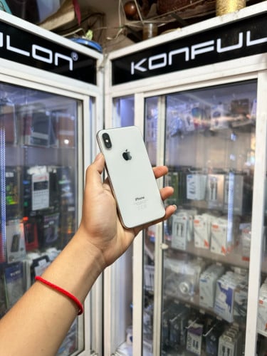iPhone X ពណ៌ស🍏 64GB  LLA Battery 96% 🔋 តួស្អាត 99% បញ្ជាក់ប្តូរថ្ម