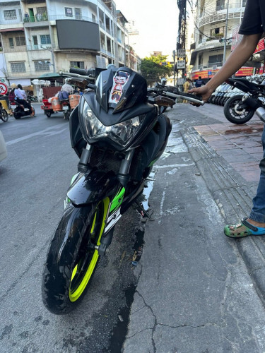 ម៉ូតូជប៉ុន KAWASAKI Z250 2016 មួយទឹក ផ្លាកលេខហើយ នៅស្អាត