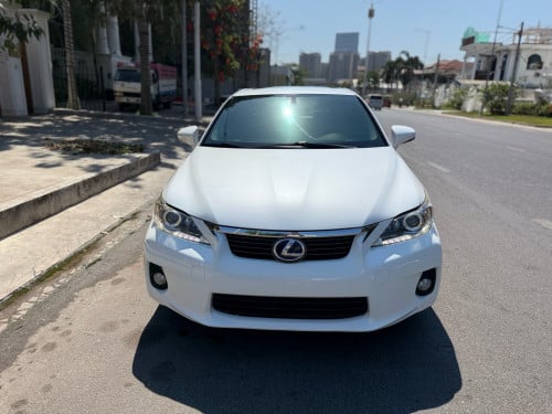 Lexus CT200H 2013
