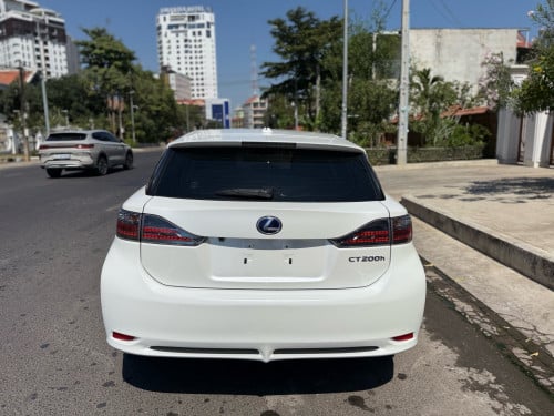 Lexus CT200H 2013