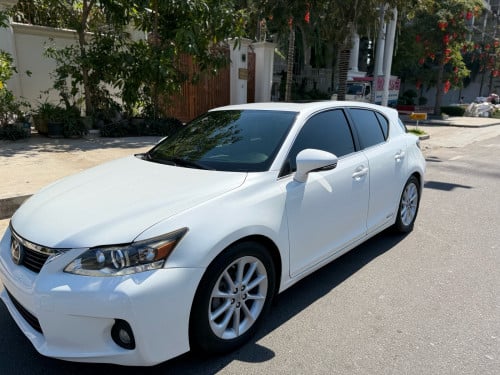 Lexus CT200H 2013