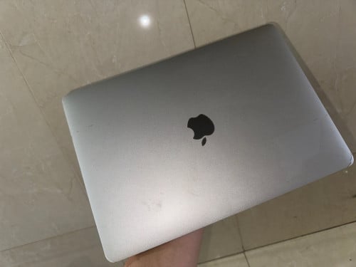 MacBook Pro13-Inch, 2017 BROKEN SCREEN