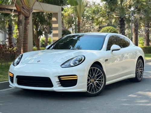 PANAMERA 4S PDK(សាំងសុទ្ធ)