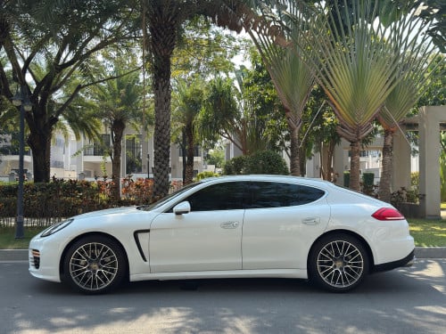 PANAMERA 4S PDK(សាំងសុទ្ធ)
