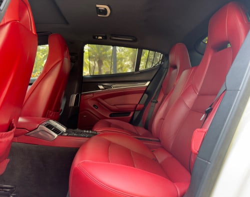 PANAMERA 4S PDK(សាំងសុទ្ធ)