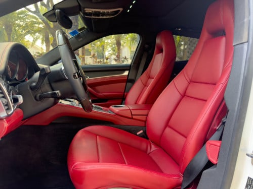PANAMERA 4S PDK(សាំងសុទ្ធ)