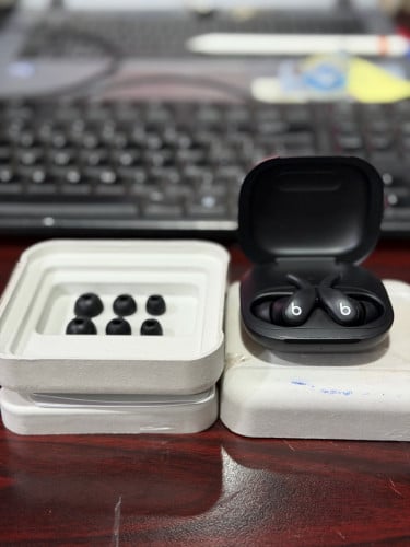 Powerbeats Fit Black 99%