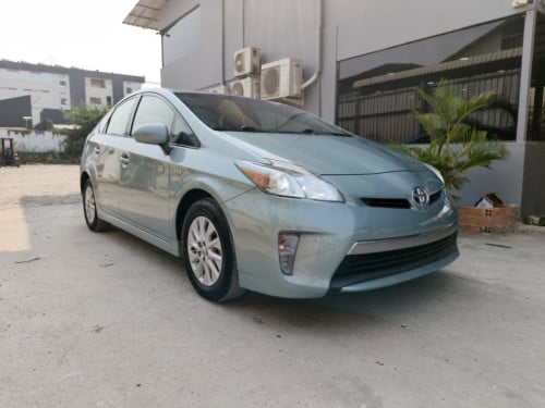 Prius 012 Plug In Option 3 ឡានមូលស្អាត Code 006490