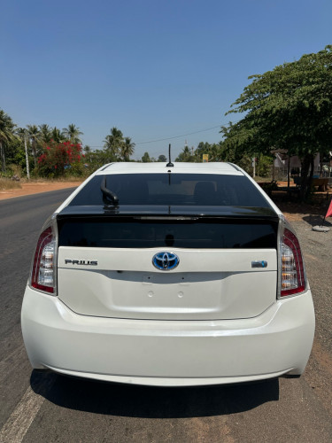 Prius ឆ្នាំ 2010 ឡើងស្តុប012 ឡានមូលស្អាតពិន្ទុខ្ពស់